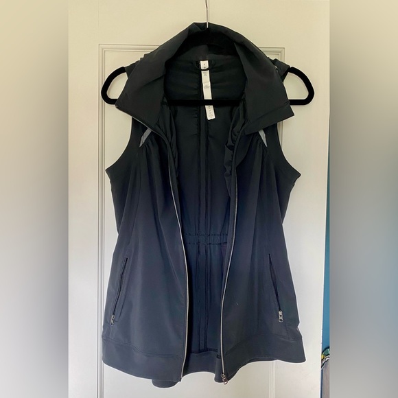 Lululemon on Go the Distance Runners Vest w/ zip-out hood, lightweight, black 8 - Picture 1 of 15